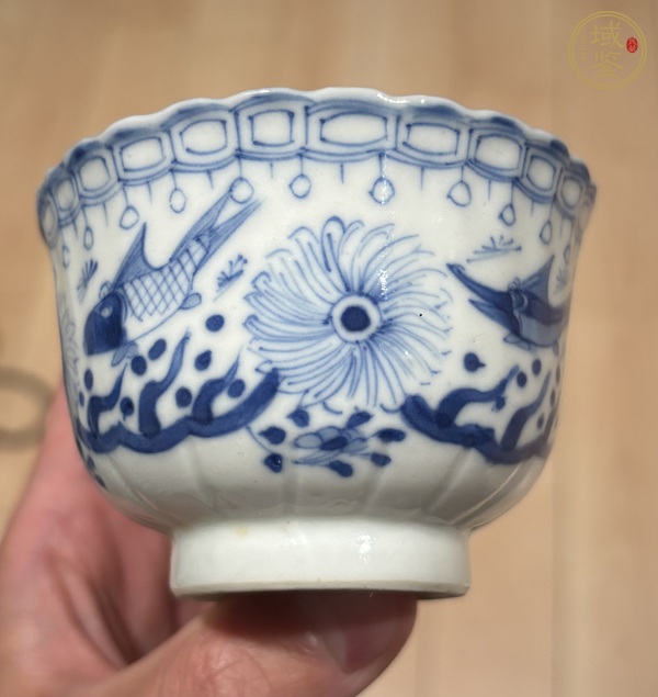 古玩陶瓷魚藻紋青花杯真品鑒賞圖