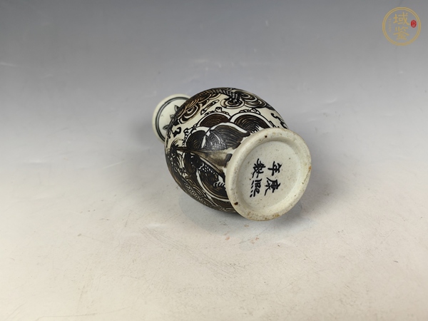 古玩陶瓷晚清返瓷墨彩魚化龍賞瓶真品鑒賞圖
