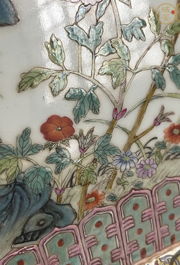 古玩陶瓷花鳥(niǎo)紋瓶真品鑒賞圖