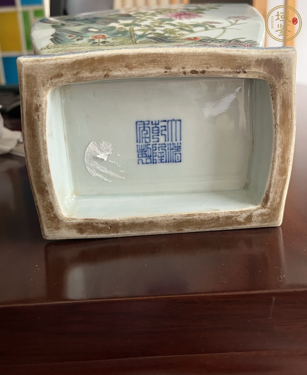 古玩花鳥紋瓶真品鑒賞圖