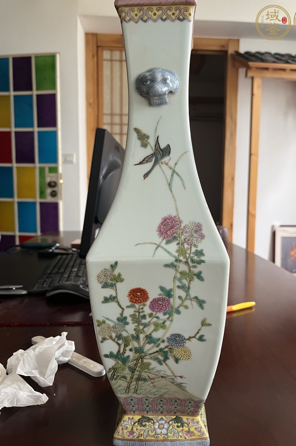 古玩陶瓷花鳥(niǎo)紋瓶真品鑒賞圖