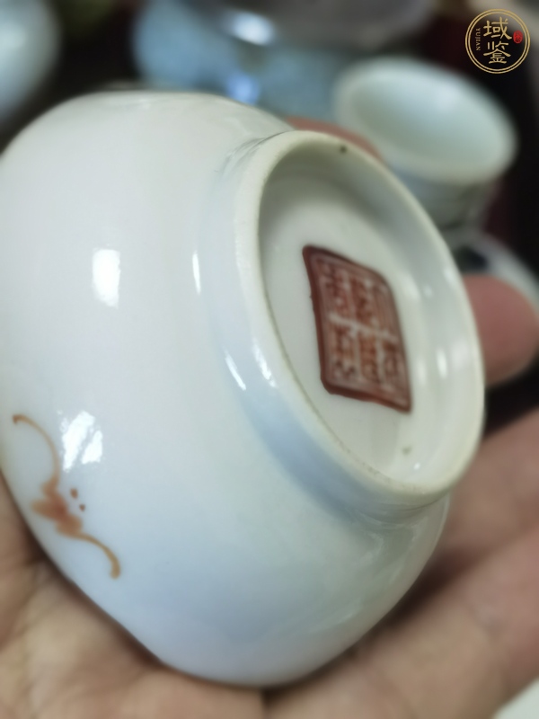 古玩陶瓷鶴紋粉彩盤真品鑒賞圖