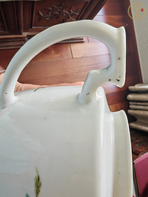 古玩陶瓷粉彩壽桃紋壺真品鑒賞圖