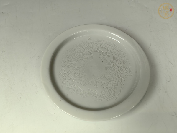 古玩陶瓷明末清初德化窯暗刻龍紋文房折沿洗真品鑒賞圖
