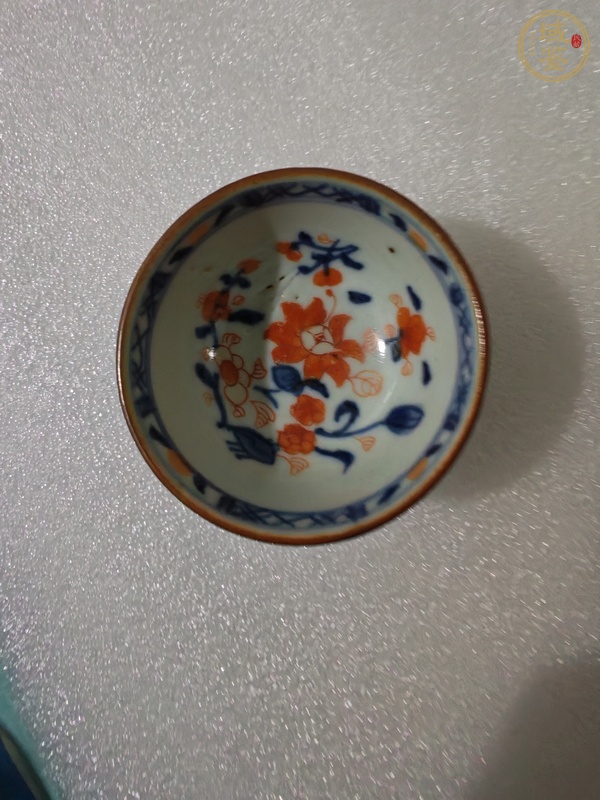 古玩陶瓷花卉紋茶杯真品鑒賞圖