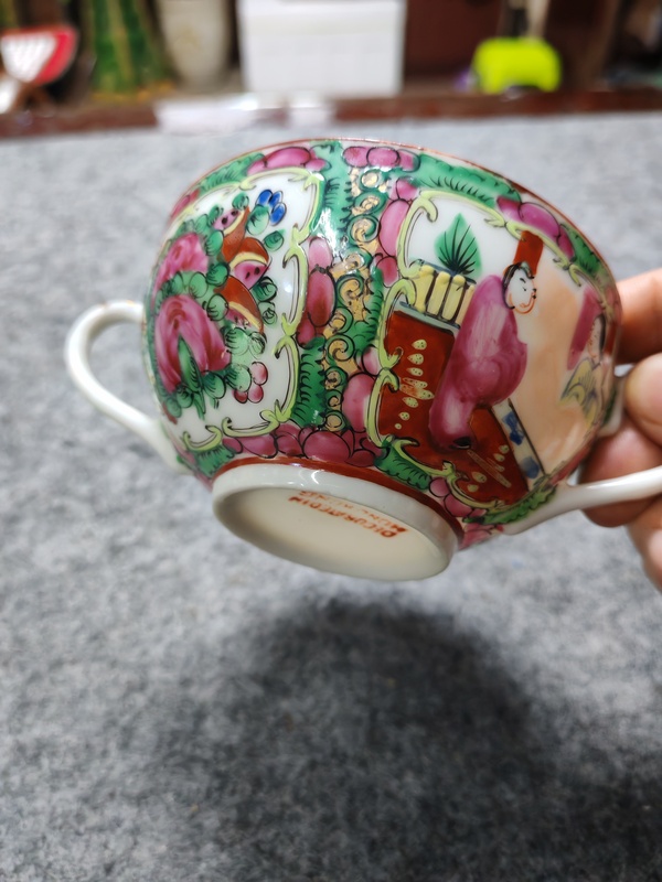 古玩陶瓷人物紋廣彩杯拍賣，當(dāng)前價格858元