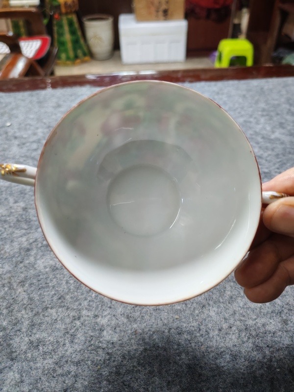 古玩陶瓷人物紋廣彩杯拍賣，當(dāng)前價格858元