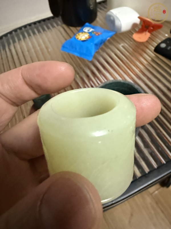 古玩玉器天然和田玉扳指真品鑒賞圖