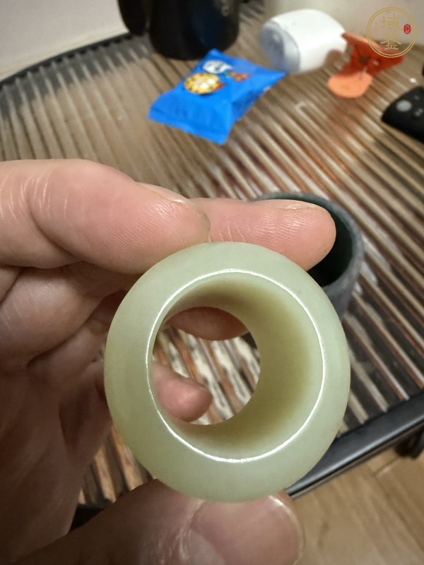 古玩玉器天然和田玉扳指真品鑒賞圖