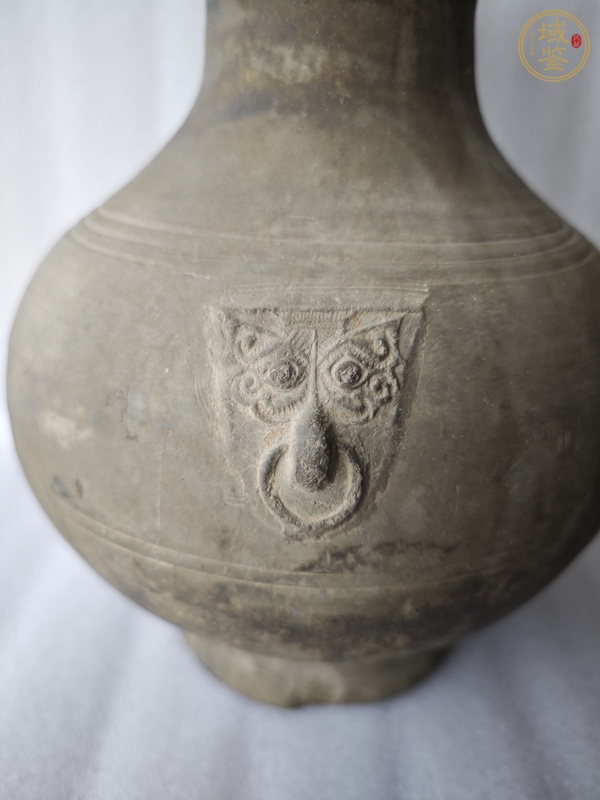 古玩雙鋪首灰陶壺真品鑒賞圖