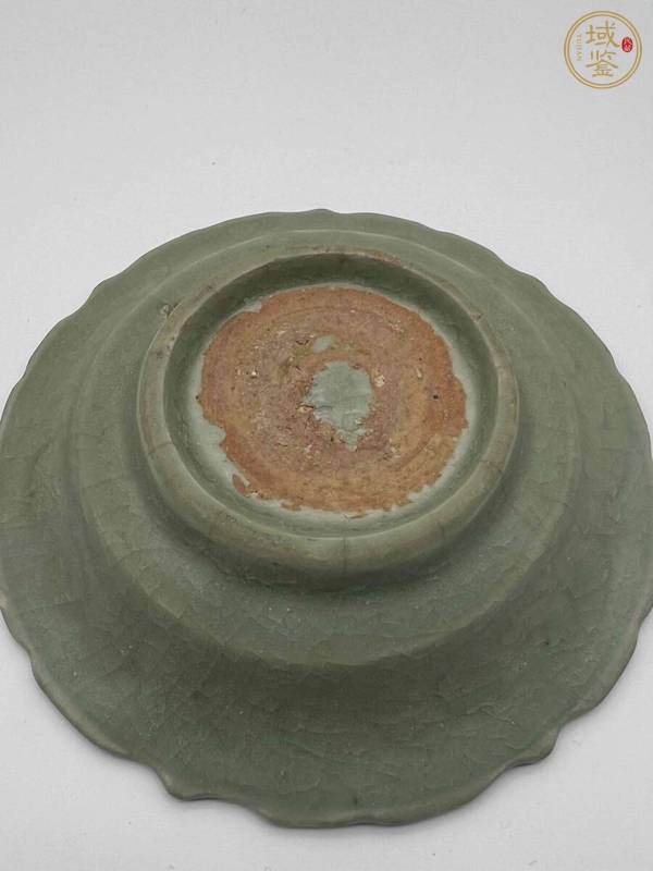 古玩陶瓷龍泉青瓷刻花盤真品鑒賞圖