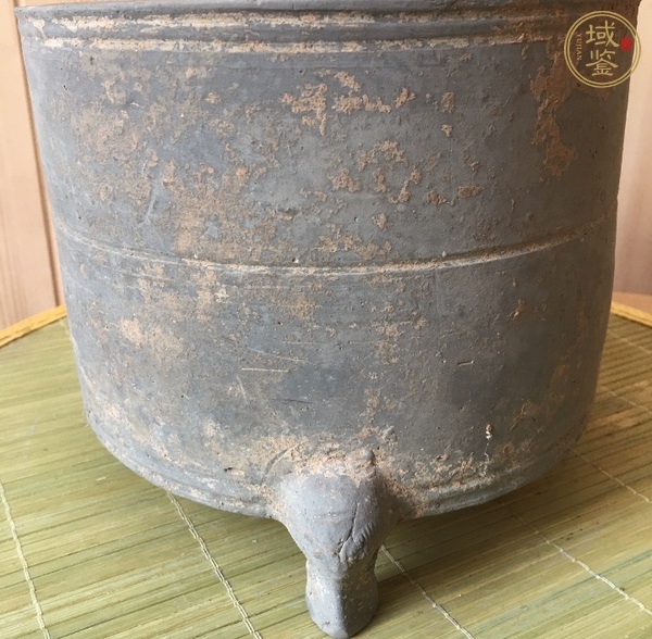 古玩陶瓷三足陶奩真品鑒賞圖