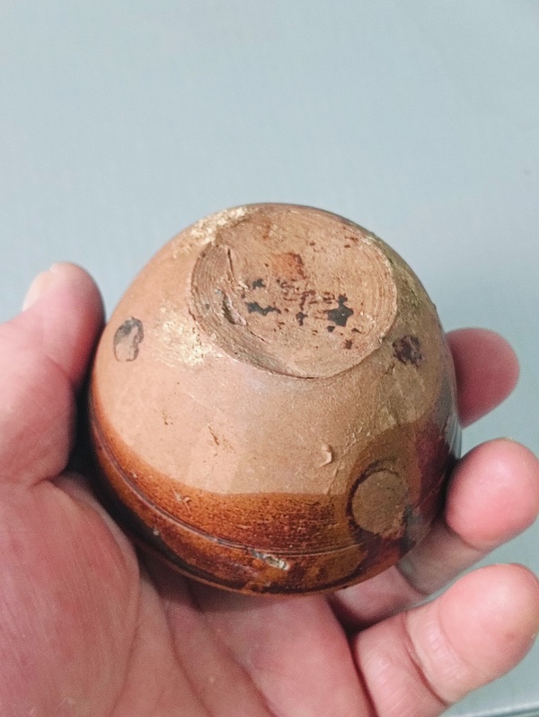 古玩陶瓷褐釉茶碗拍賣，當前價格138元