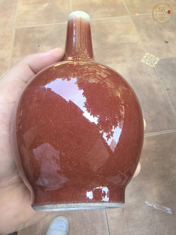 古玩陶瓷紅釉瓶真品鑒賞圖