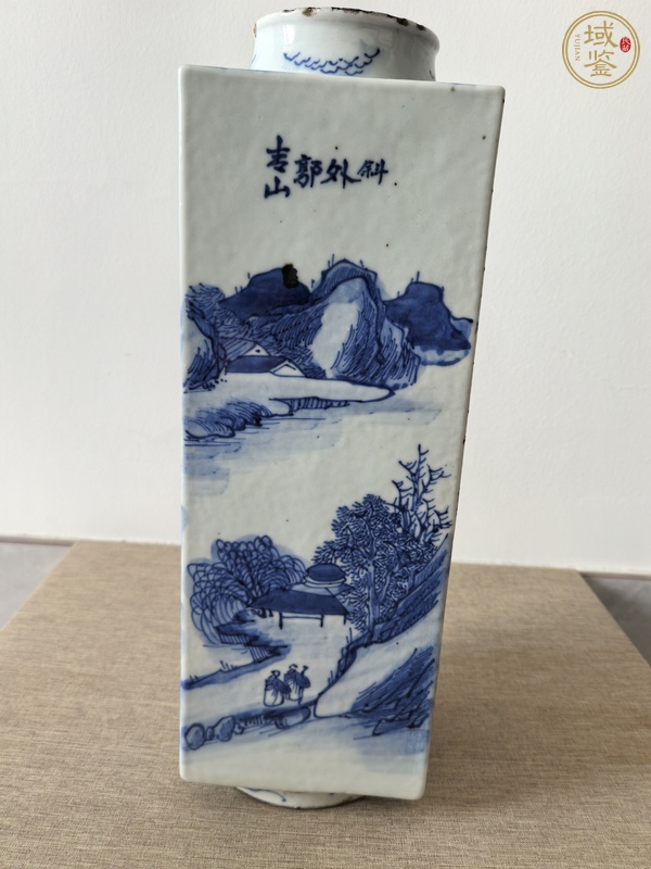 古玩陶瓷青花山水人物四方瓶真品鑒賞圖