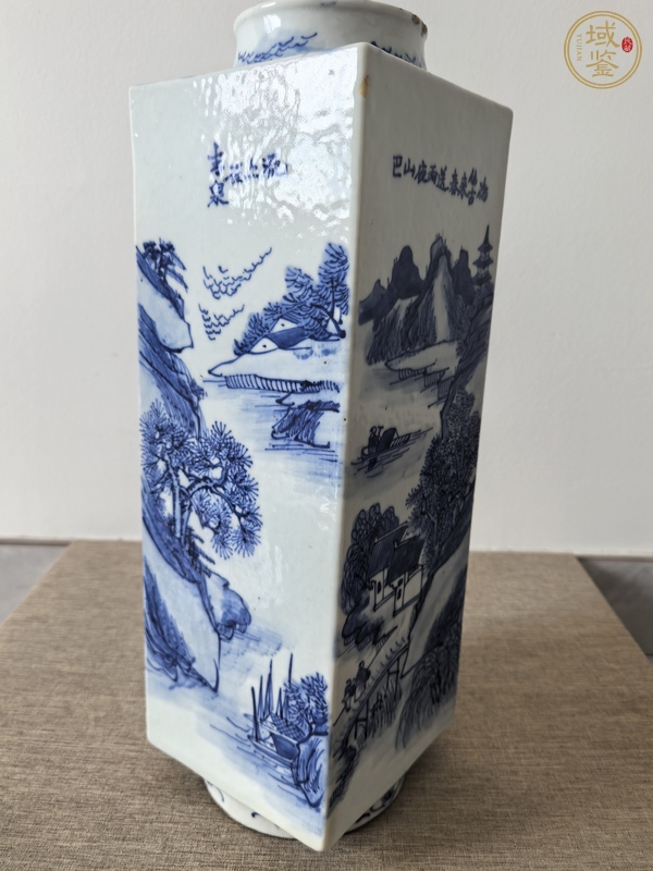 古玩陶瓷青花山水人物四方瓶真品鑒賞圖