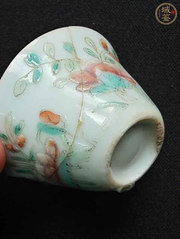 古玩陶瓷粉彩花卉紋杯真品鑒賞圖