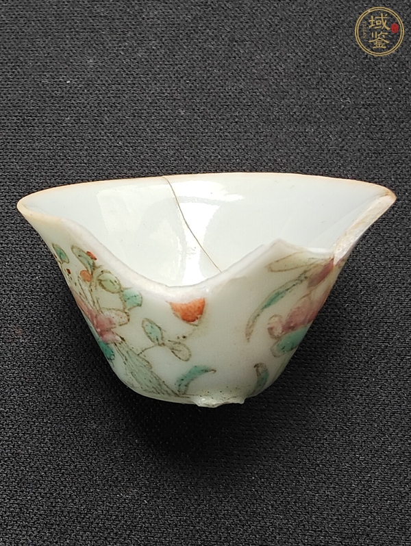 古玩陶瓷粉彩花卉紋杯真品鑒賞圖