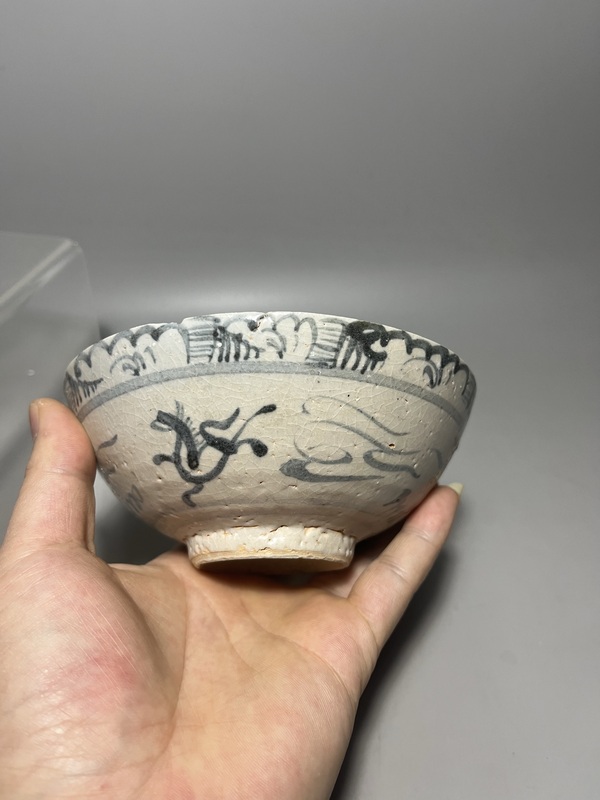 古玩陶瓷明代青花天馬紋茶碗拍賣,當前價格0元
