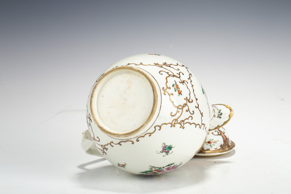 古玩陶瓷清乾隆·廣彩描金花卉紋蓋壺拍賣，當(dāng)前價格1940元