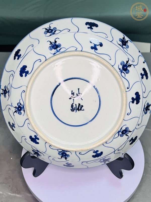 古玩陶瓷如意靈芝紋青花盤真品鑒賞圖