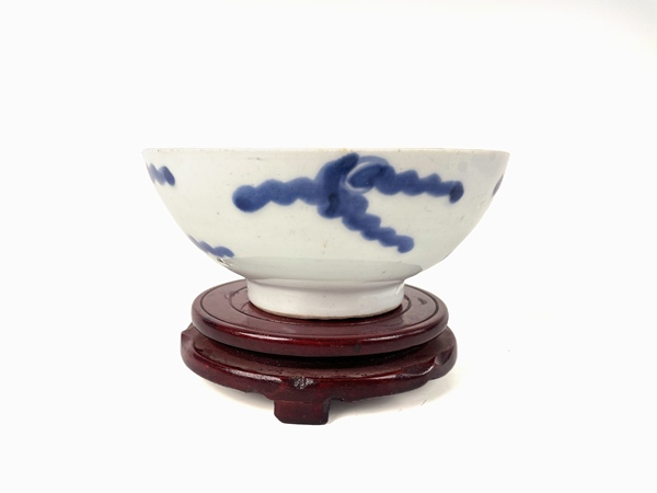 古玩陶瓷清早期·青花過墻龍大碗拍賣,當前價格1888元