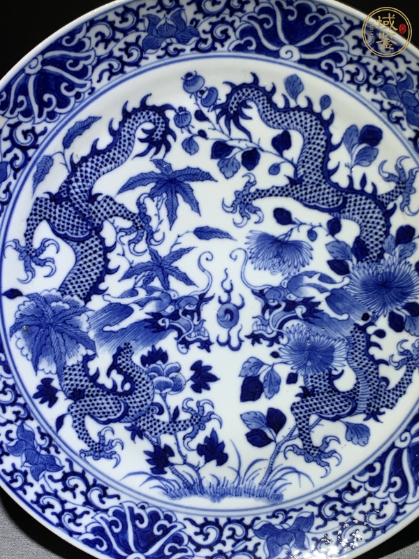 古玩陶瓷晚清青花龍紋盤真品鑒賞圖