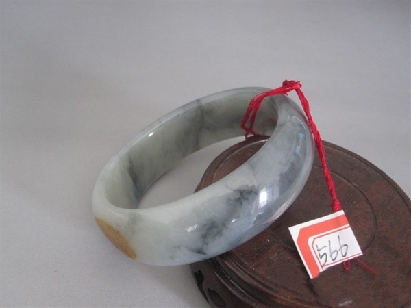古玩玉器和田玉青花手鐲拍賣，當(dāng)前價(jià)格1688元