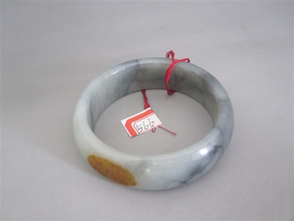 古玩玉器和田玉青花手鐲拍賣，當(dāng)前價(jià)格1688元
