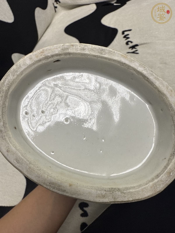 古玩陶瓷清光緒青花市井人物故事圖抱月瓶真品鑒賞圖