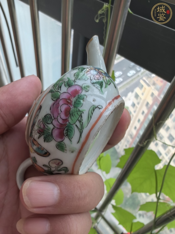 古玩陶瓷晚清廣彩執壺真品鑒賞圖