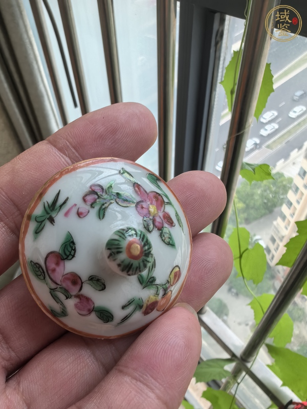 古玩陶瓷晚清廣彩執壺真品鑒賞圖