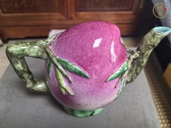 古玩陶瓷桃型倒流壺真品鑒賞圖