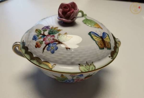 古玩陶瓷彩繪蓋碗真品鑒賞圖