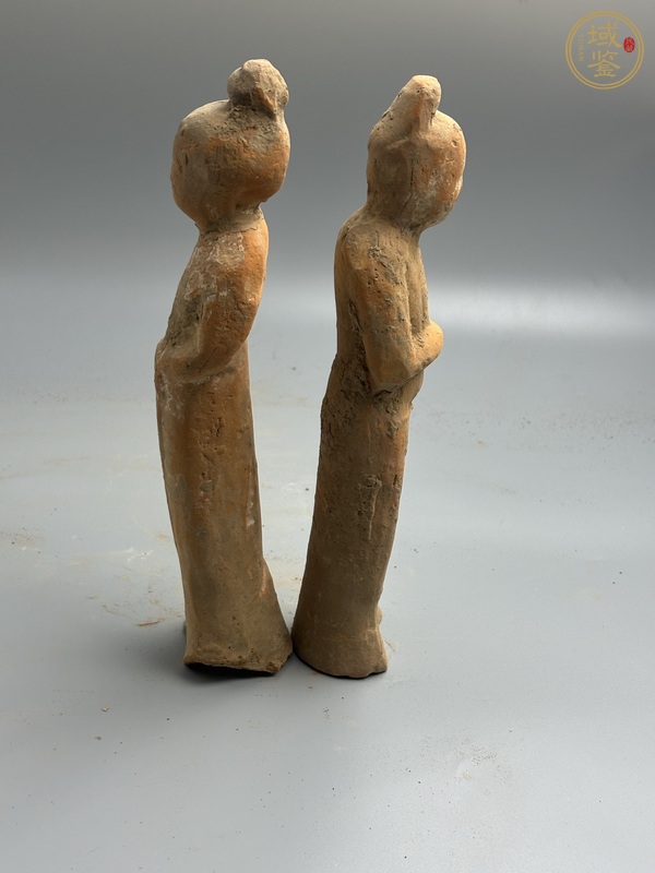 古玩陶瓷隋唐·情侶真品鑒賞圖