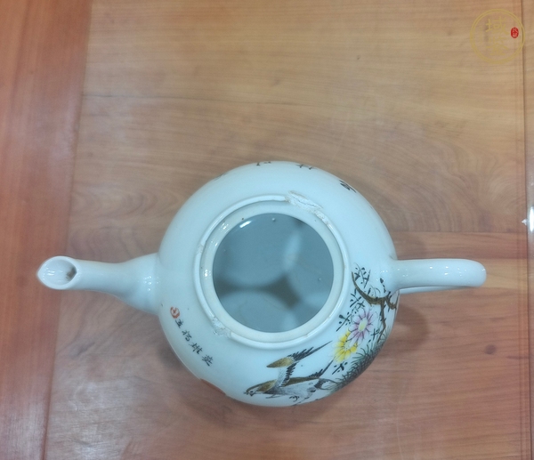 古玩陶瓷民國 新粉彩英雄獨立茶壺真品鑒賞圖