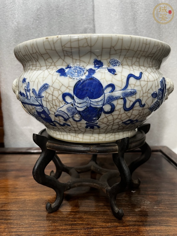 古玩哥釉地青花雙鋪首圈足香爐真品鑒賞圖