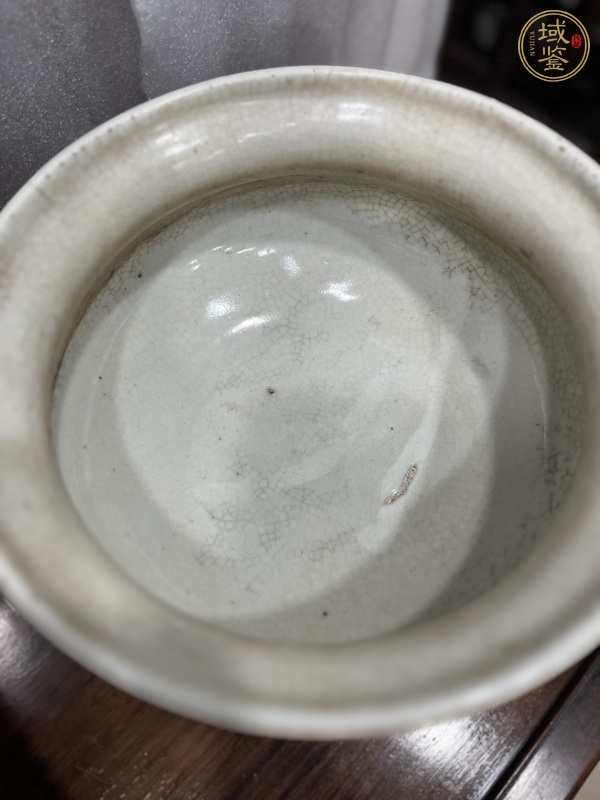 古玩陶瓷哥釉地青花雙鋪首圈足香爐真品鑒賞圖