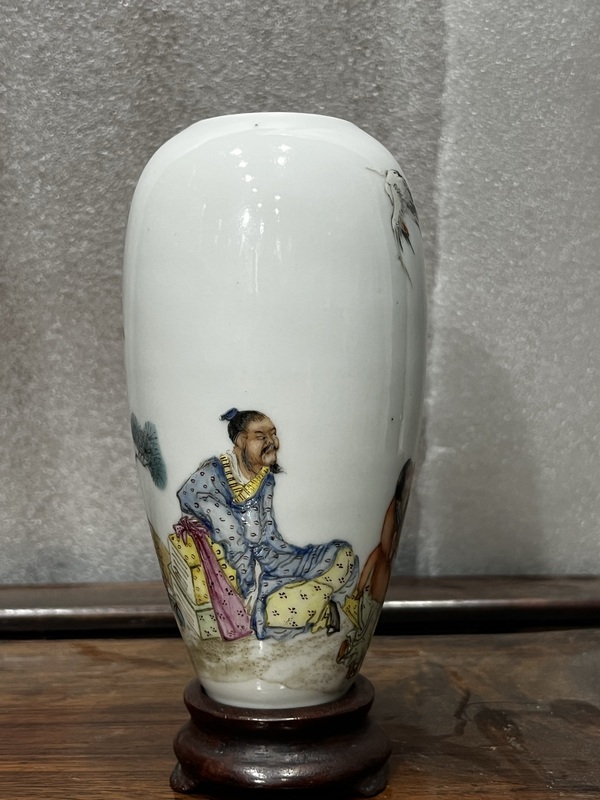 古玩轉賣粉彩人物瓶拍賣，當前價格126元