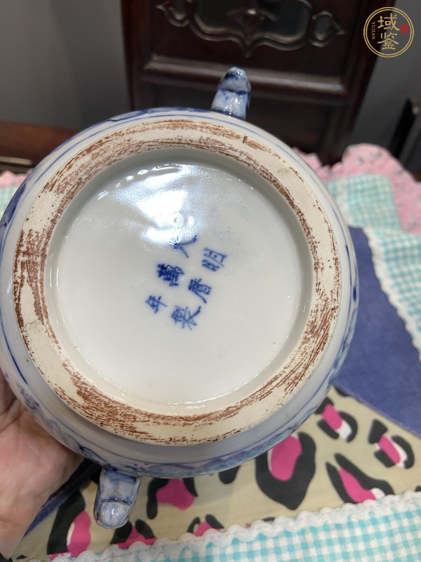 古玩陶瓷日本青花山水人物雙耳爐真品鑒賞圖