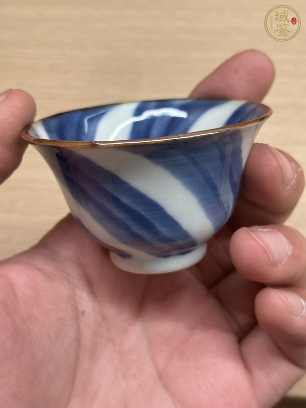 古玩陶瓷青花捻輪紋茶杯真品鑒賞圖