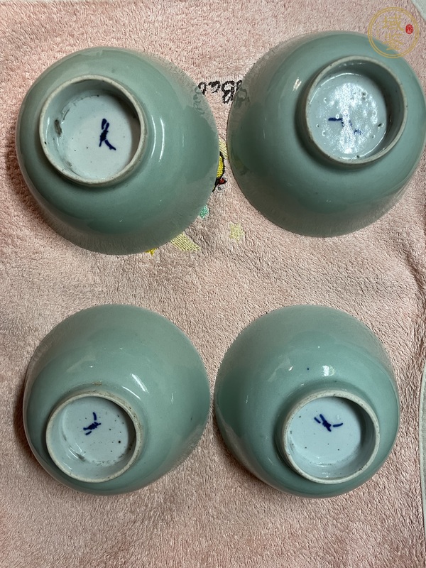 古玩陶瓷豆青釉茶杯真品鑒賞圖