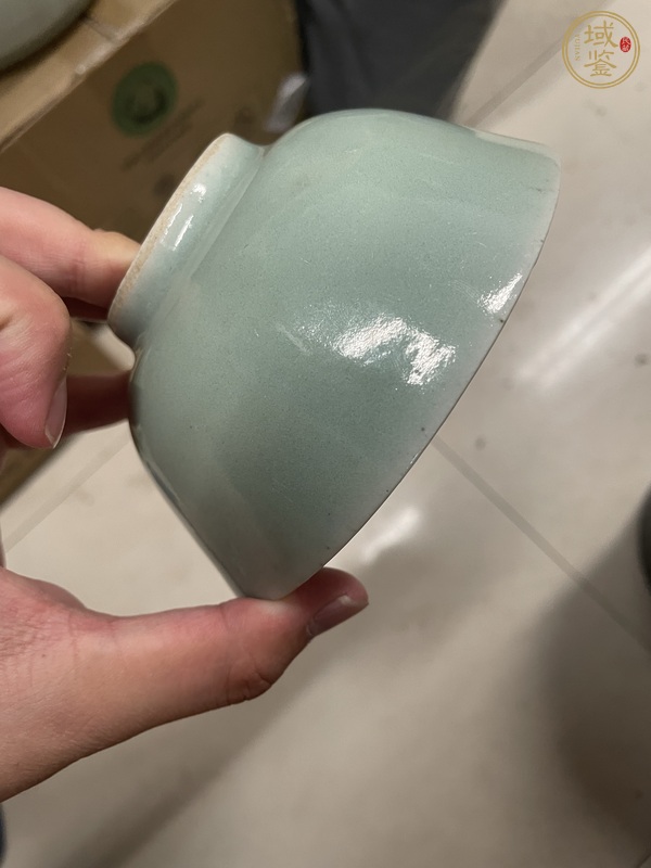 古玩陶瓷豆青釉茶杯真品鑒賞圖