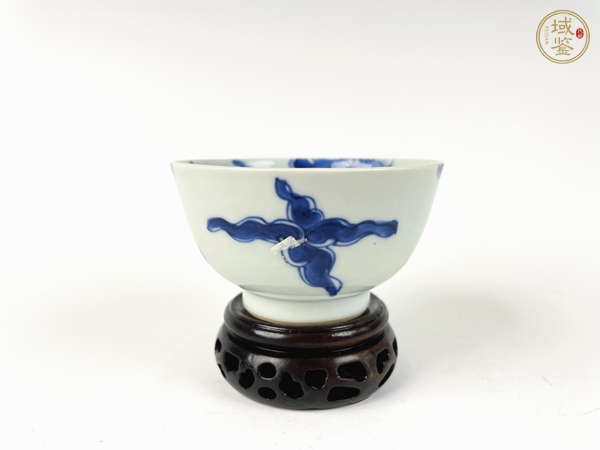 古玩陶瓷清雍正·青花過墻龍茶圓真品鑒賞圖