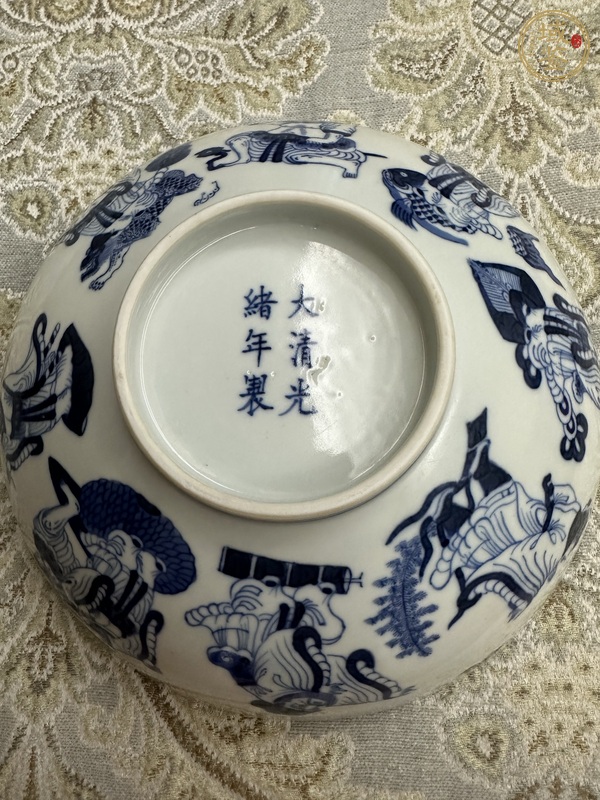 古玩陶瓷青花八仙人物碗真品鑒賞圖