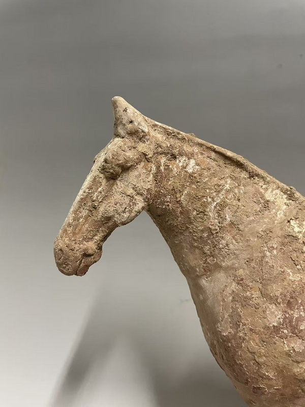 古玩陶瓷唐·紅陶馬拍賣(mài)，當(dāng)前價(jià)格396元