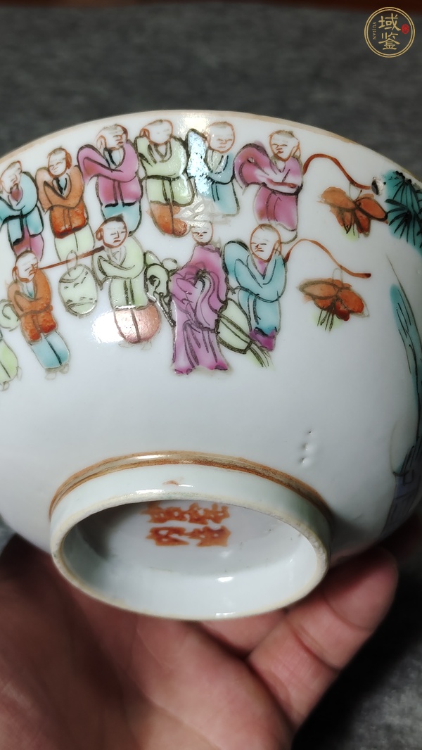 古玩陶瓷粉彩百子圖茶碗真品鑒賞圖