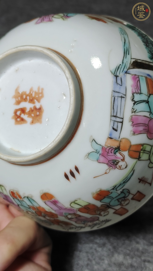 古玩陶瓷粉彩百子圖茶碗真品鑒賞圖