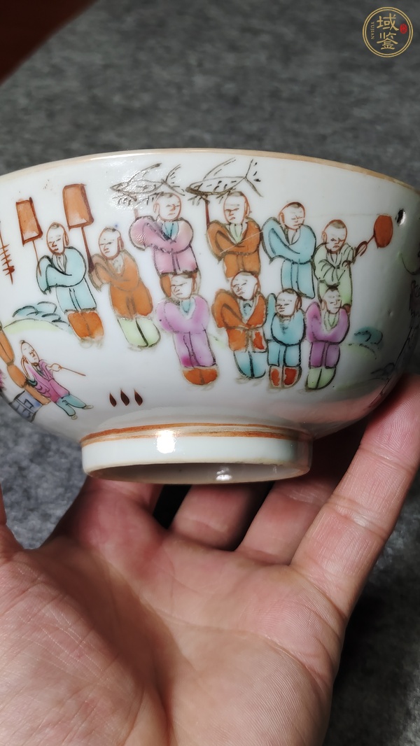 古玩陶瓷粉彩百子圖茶碗真品鑒賞圖