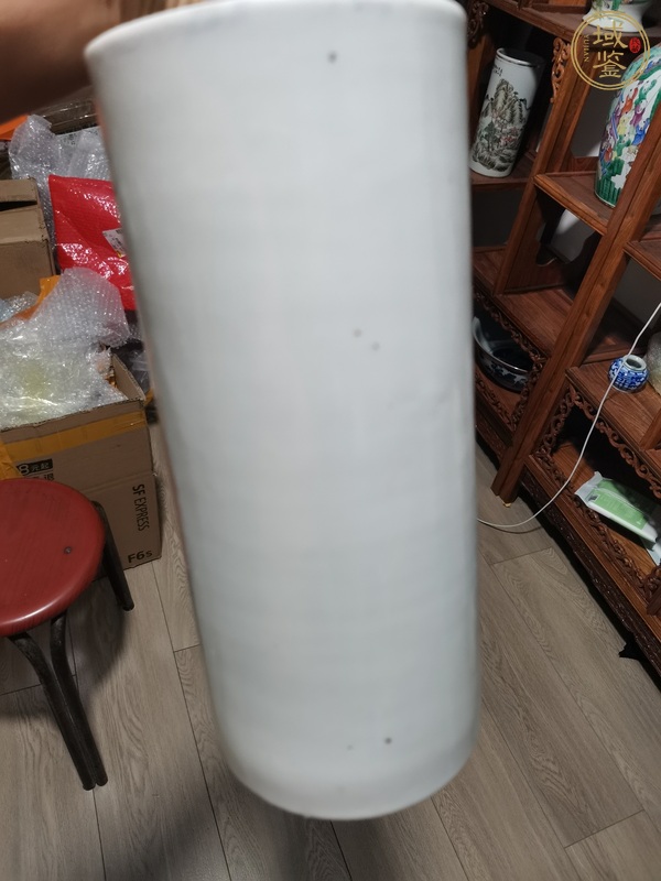 古玩陶瓷礬紅獅紋帽筒真品鑒賞圖